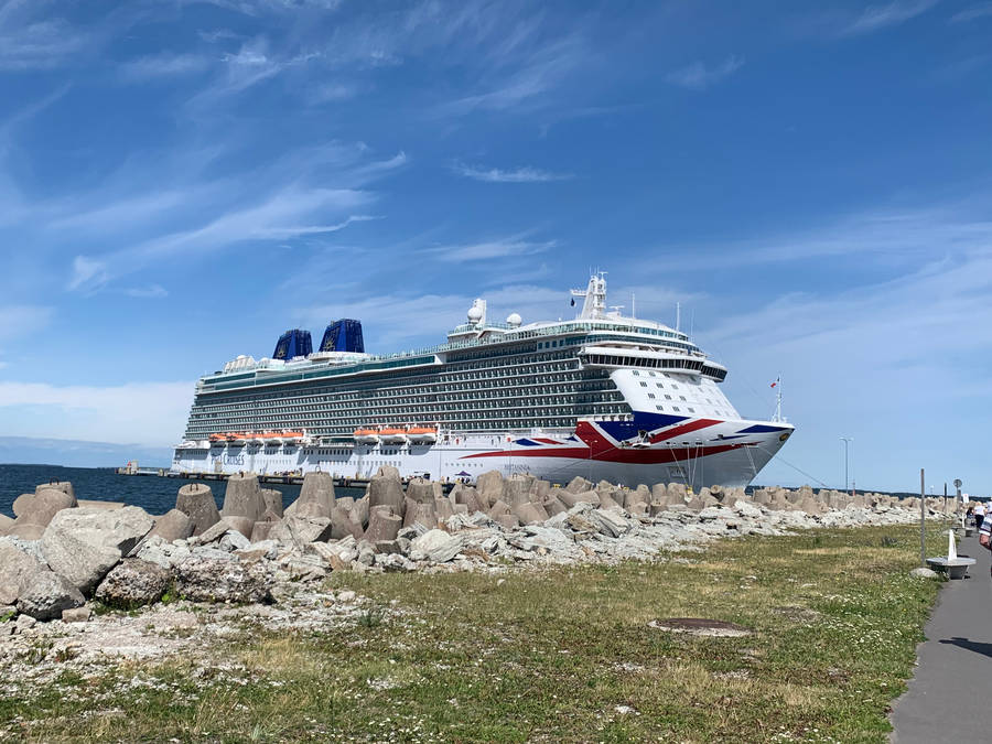 Mv Britannia Cruise Ship Wallpaper