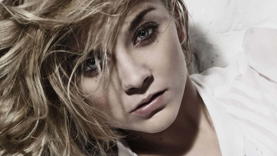 Natalie Dormer Posing In A Stunning Photoshoot Wallpaper