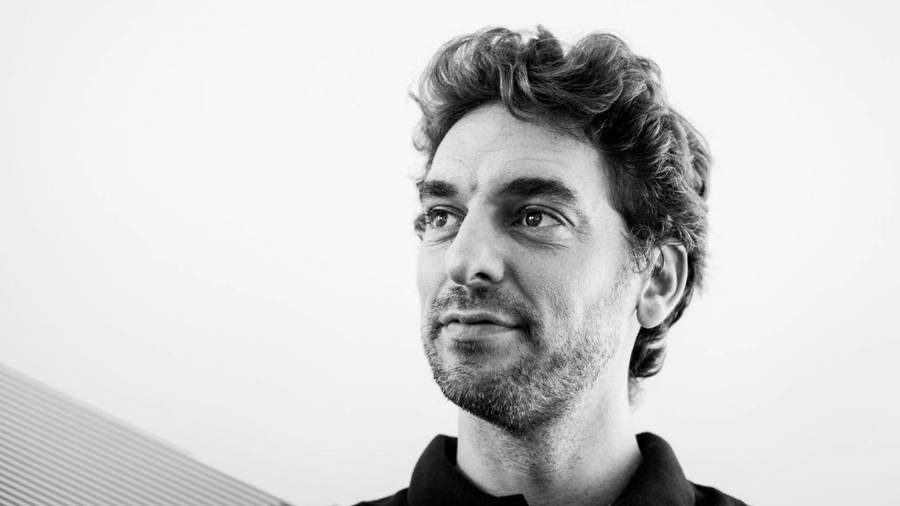 Nba Star Pau Gasol Monochrome Portrait Wallpaper