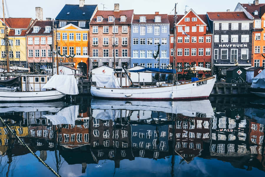Nyhavn Aesthetic Water Reflection Wallpaper