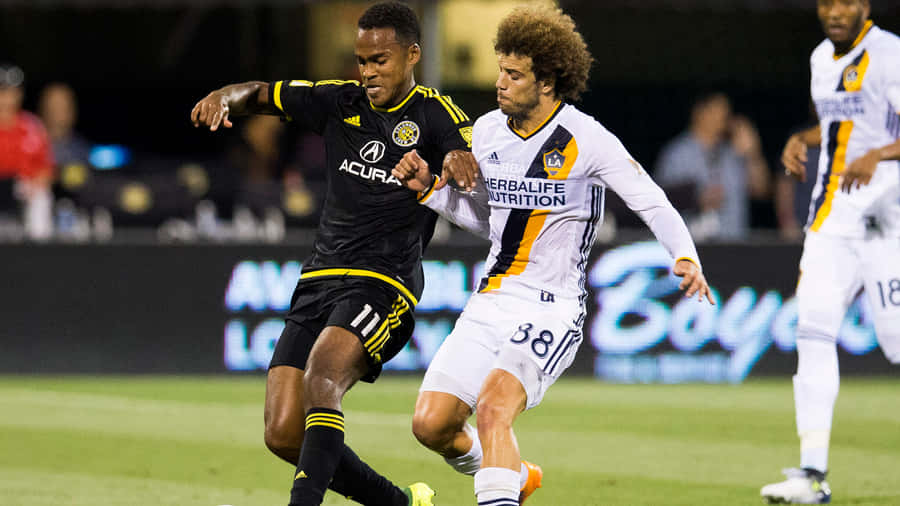 Ola Kamara Columbus Crew Sc Vs. La Galaxy Wallpaper