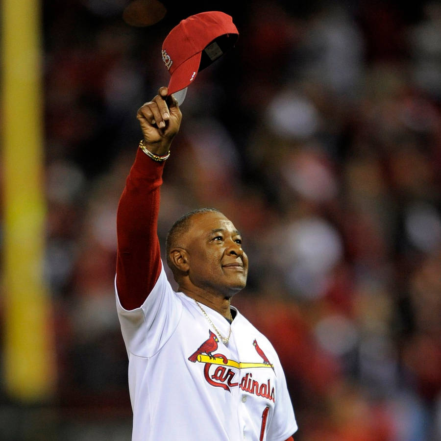 Ozzie Smith Raises Baseball Cap Wallpaper