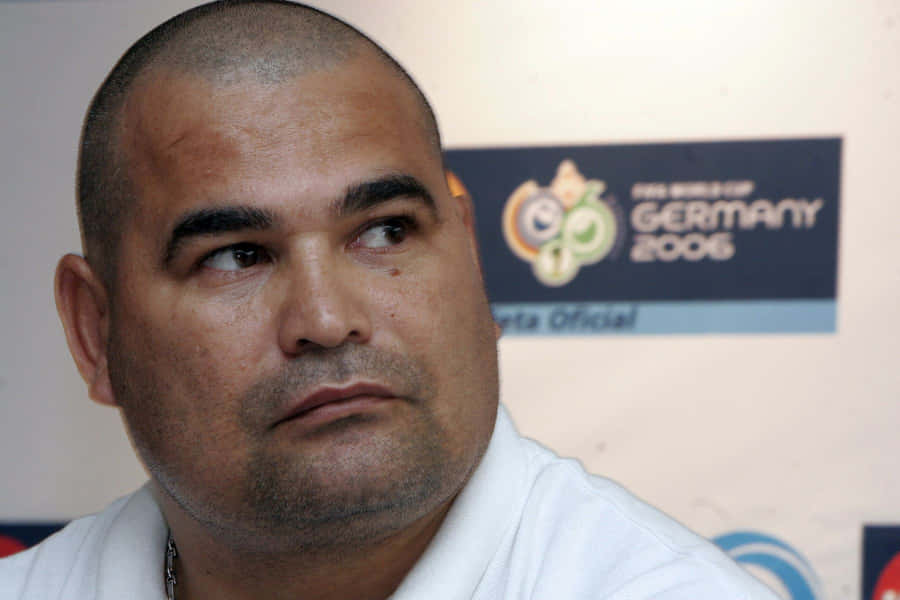 Paraguayan Football Player Jose Luis Chilavert Close Up Shot Wallpaper