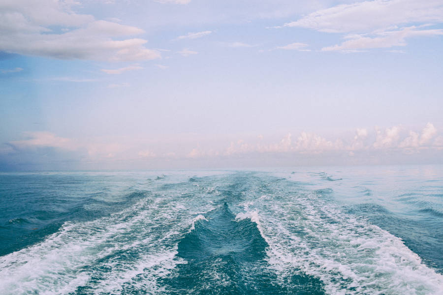 Pastel Vintage Green Ocean Wallpaper