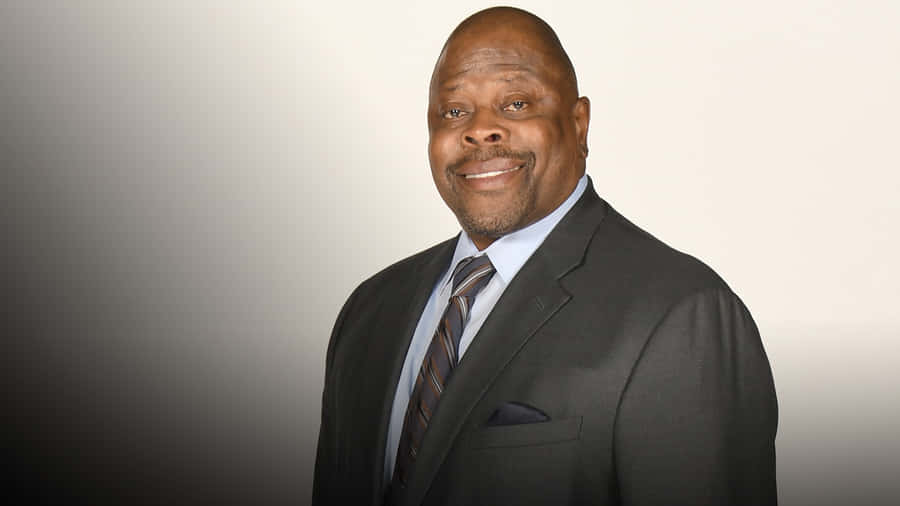 Patrick Ewing Nba Hall Of Famer Wallpaper