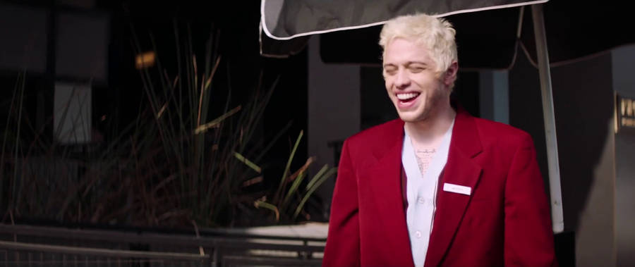 Pete Davidson Everett Collection Wallpaper