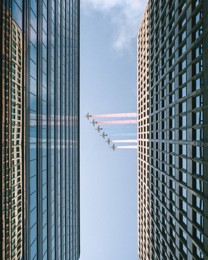 Preview Wallpaper Airplane, Colored Smoke, Building Wallpaper