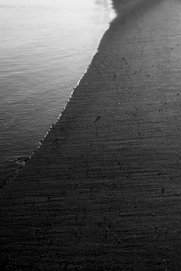 Preview Wallpaper Ocean, Shore, Bw, Sand Wallpaper