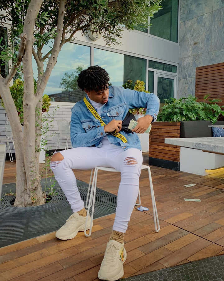 Professional Gamer Prettyboyfredo Chilling Out Wallpaper