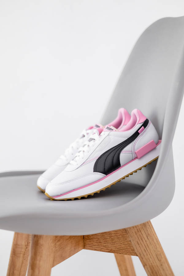 Puma Pink Rider Von Wallpaper