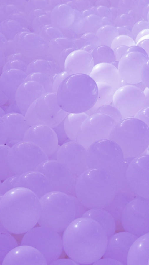Purple Aesthetic Phone Balloons Wallpaper