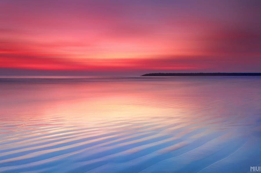 Red Aesthetic Chromebook Background Wallpaper