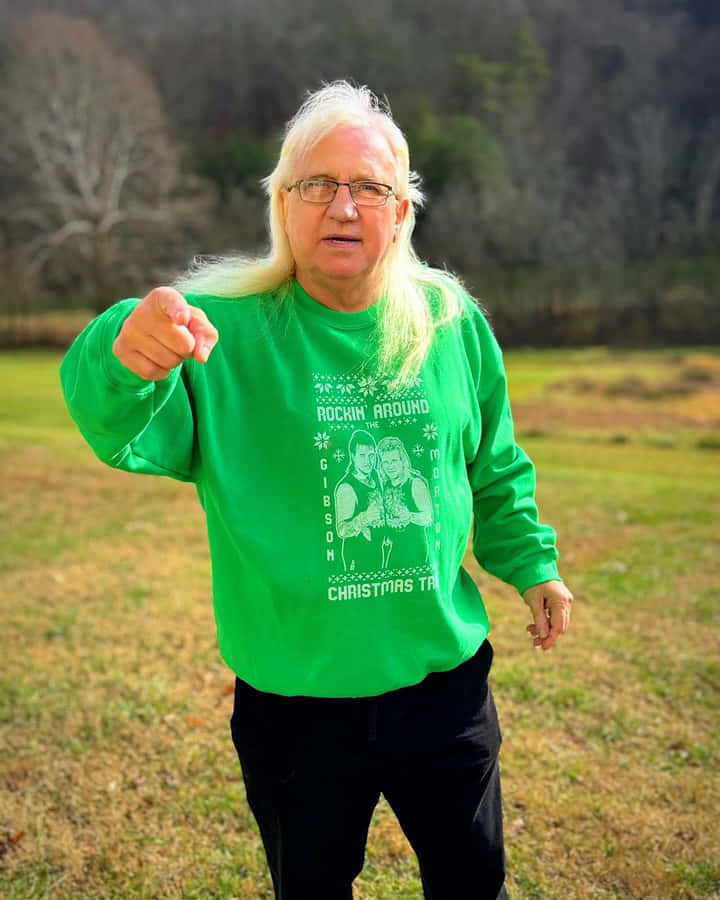 Ricky Morton Pointing Outdoors Wallpaper