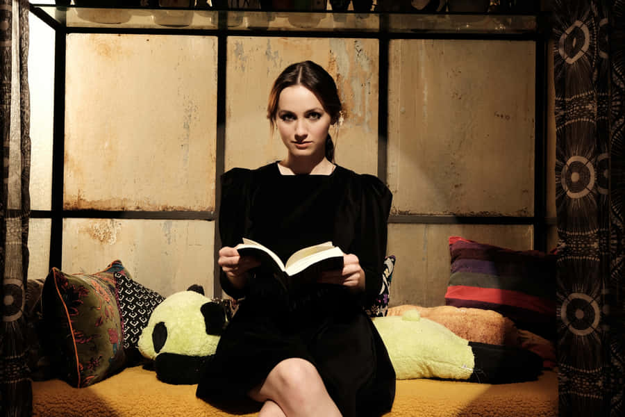 Ride The Euphoric Wave Of Euphoria Season 2. Wallpaper