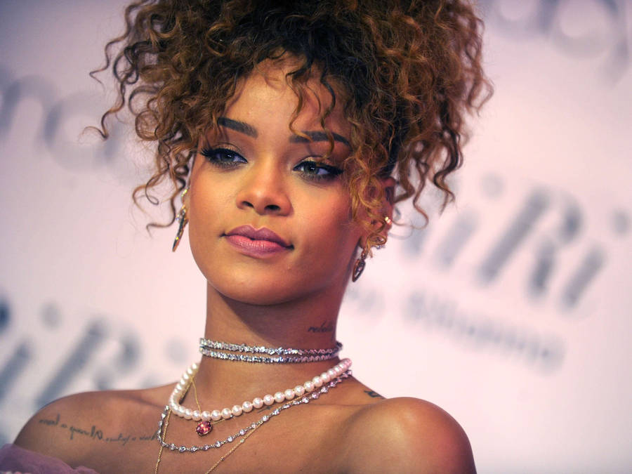 Rihanna At A Riri Event Wallpaper