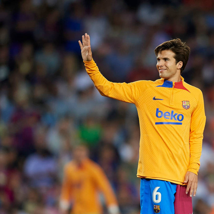 Riqui Puig Fc Barcelona Vs. Villareal Hello Wave Wallpaper