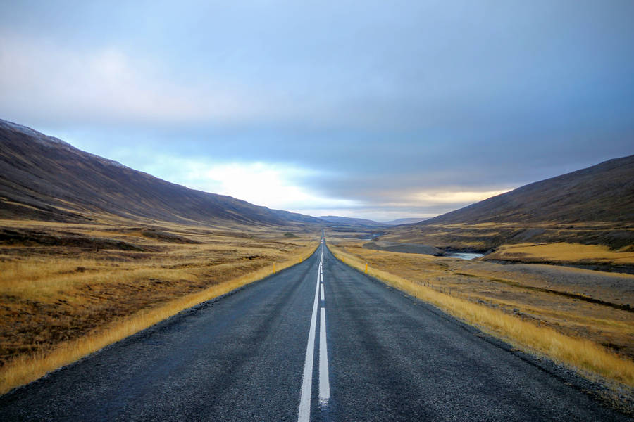 Road In Landscape Wallpaper