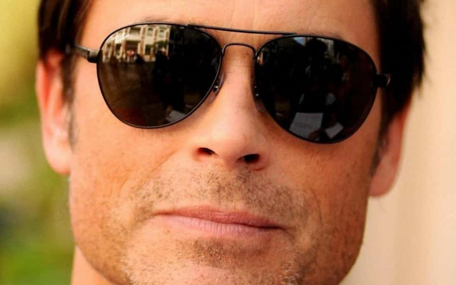 Rob Lowe At The Press Conference Of 'the Grinder' Wallpaper