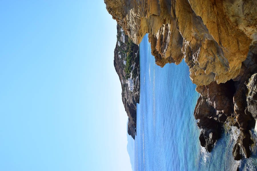 Rocky Island Ios 13 Wallpaper