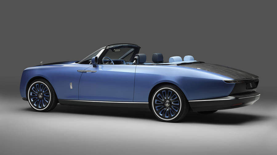 Rolls-royce 4k Dawn In Studio Wallpaper