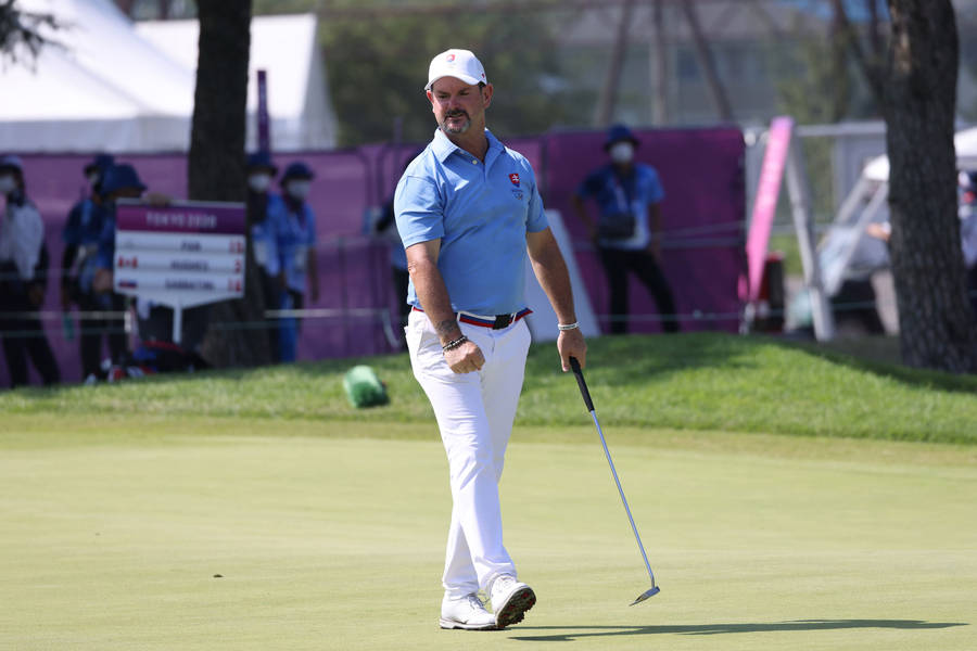 Rory Sabbatini Doing Fist Pump Wallpaper