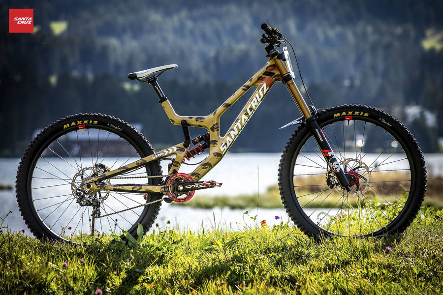 Santa Cruz V10 29 4k Mountain Bike Wallpaper
