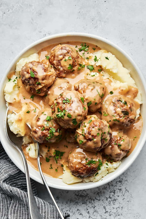 Savory_ Meatballs_with_ Gravy_and_ Mashed_ Potatoes Wallpaper