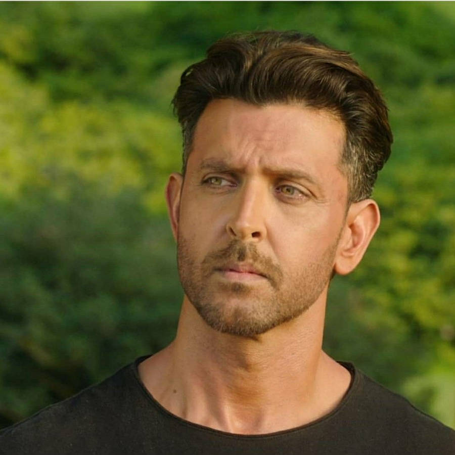 Serious Hrithik Roshan War Wallpaper