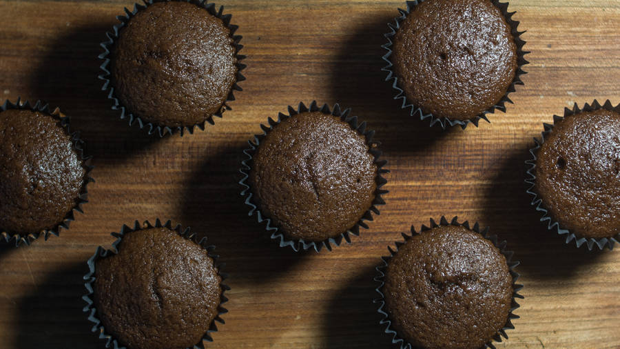 Seven Black Muffins Wallpaper