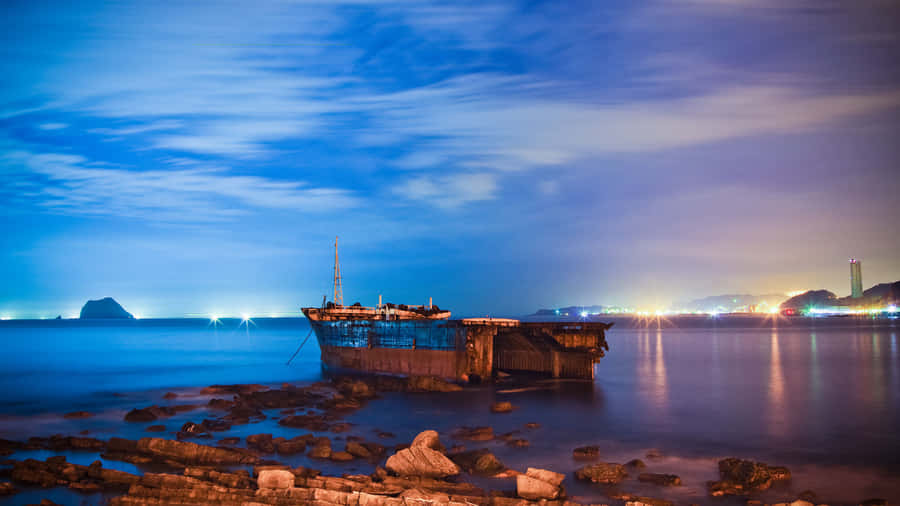 Shipwreck View At Night Ocean 4k Ipad Wallpaper