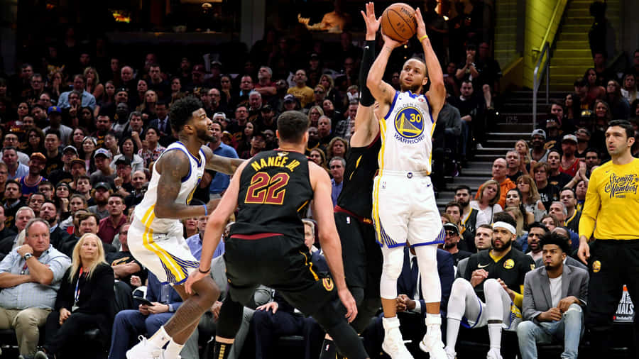 Shot Of Stephen Curry 4k Versus Cavaliers Wallpaper
