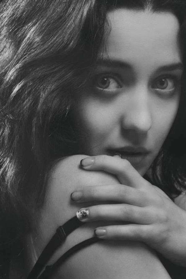 Shy Woman With Beautiful Eyes Wallpaper