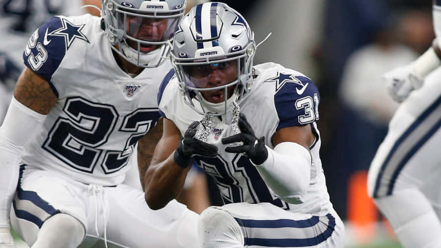 Signaling Byron Jones Wallpaper