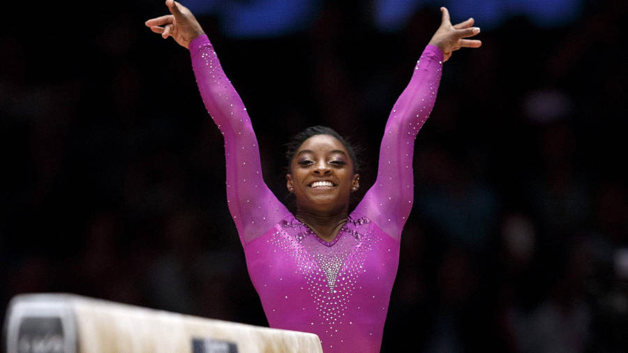 Simone Biles Final Balance Beam Stance Wallpaper
