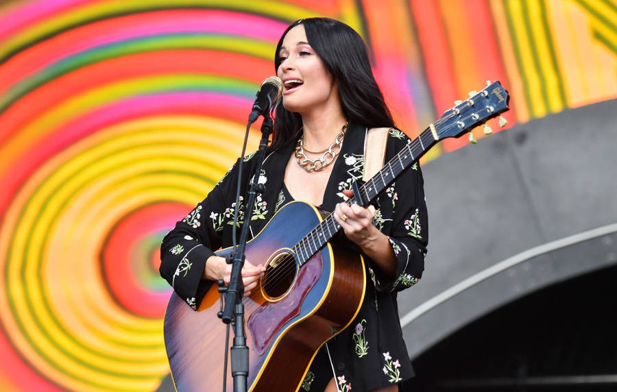 Singer Kacey Musgraves Performing Wallpaper