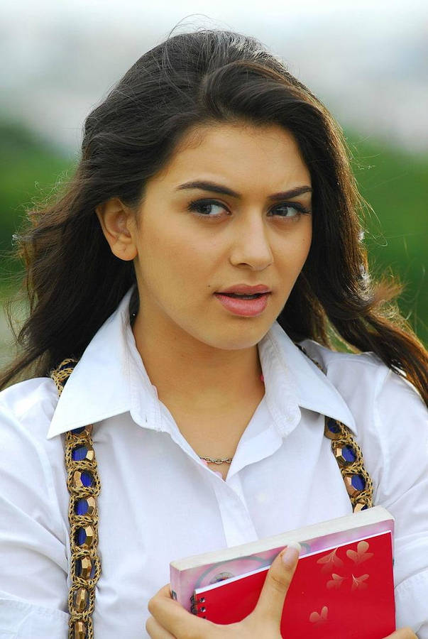 South Heroine Hansika Motwani Wallpaper