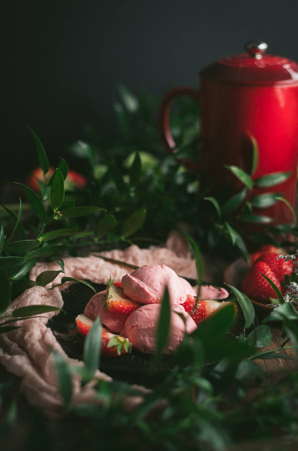 Strawberry Ice Cream On Plate Wallpaper