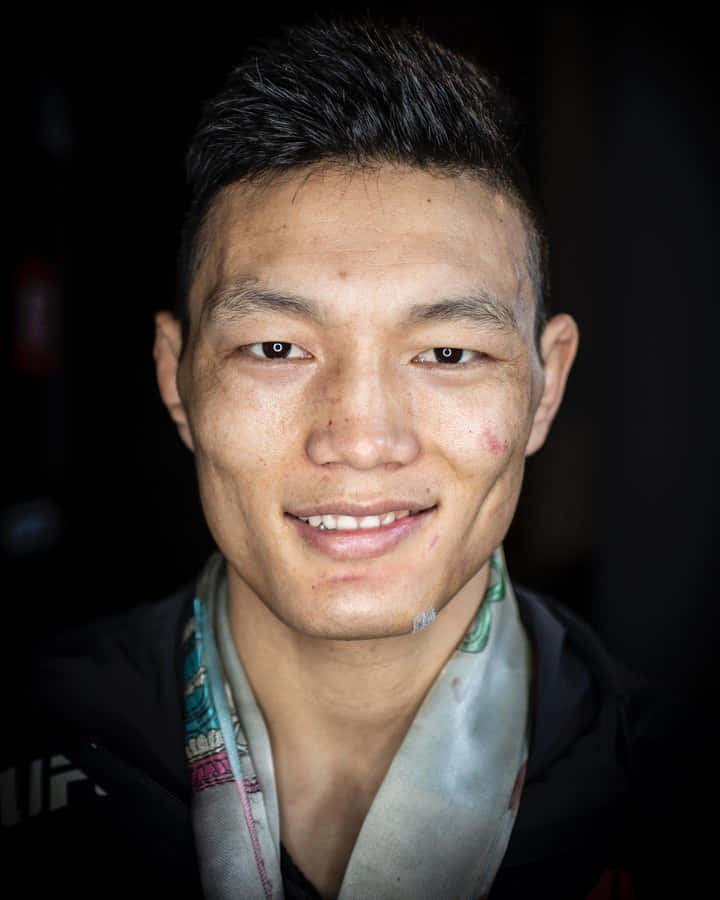 Su Mudaerji Smiling Portrait Wallpaper