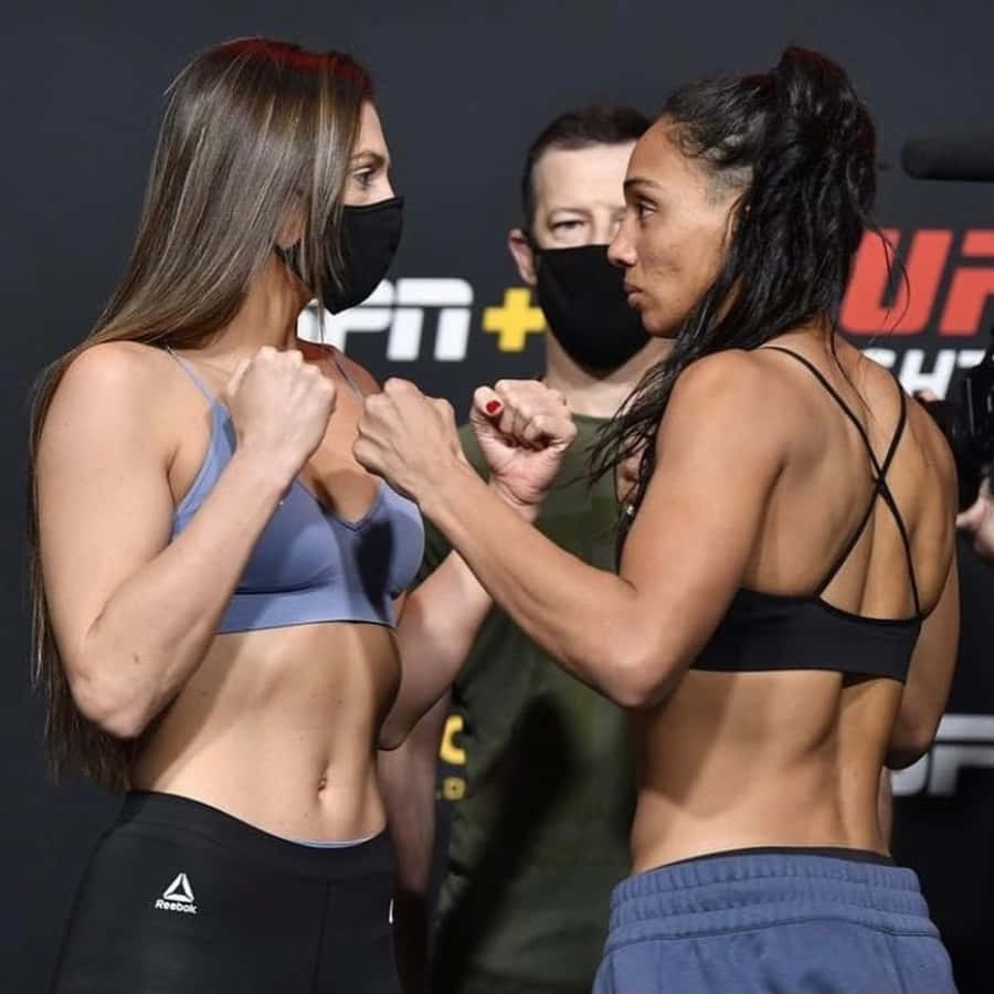 Taila Santos And Montana De La Rosa Wallpaper