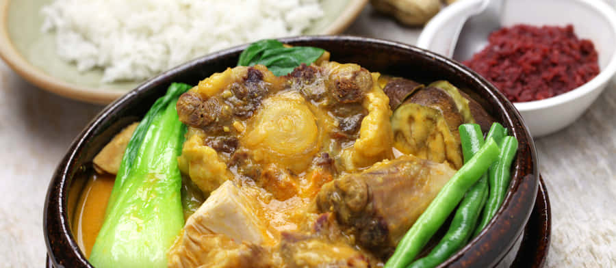Tantalizing Kare-kare Meal With Rice Wallpaper