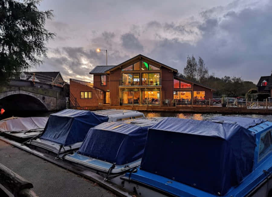 The Bridge Restaurant At Wroxham, Norfolk Wallpaper