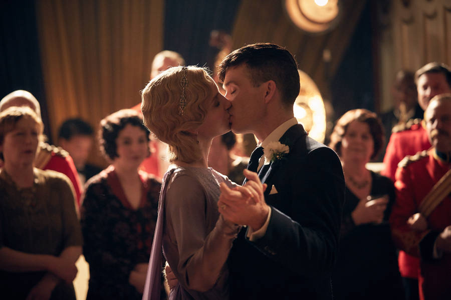 Tommy Shelby 4k Kiss Wallpaper