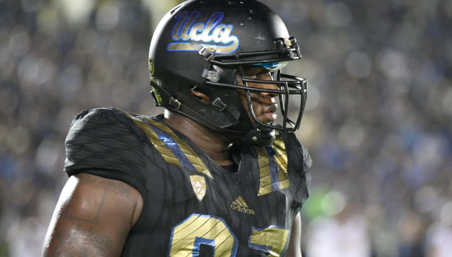 Ucla Bruins Defensive Line Kenny Clark Side Angle Shot Wallpaper