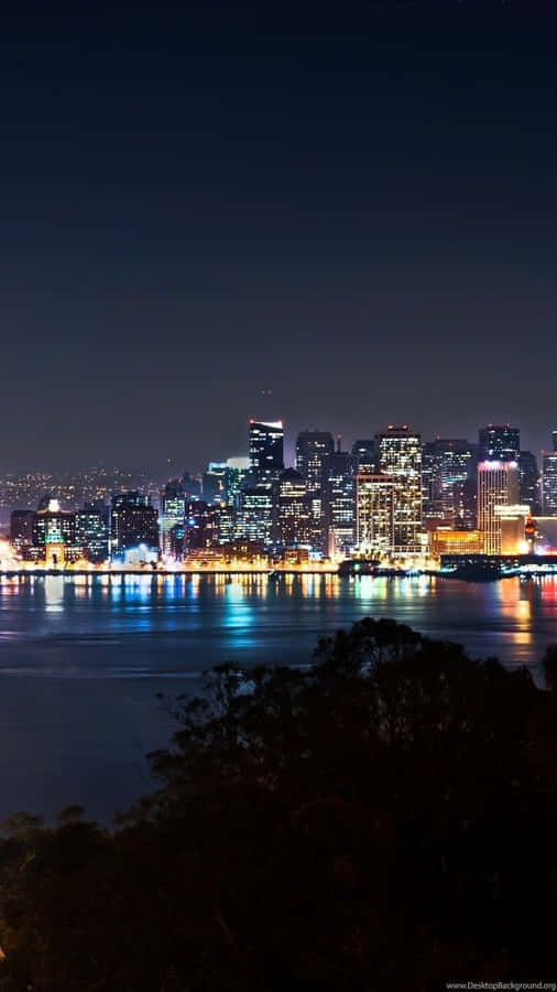 Upgrade To The Stylish Miami Iphone For A Unique Experience Wallpaper