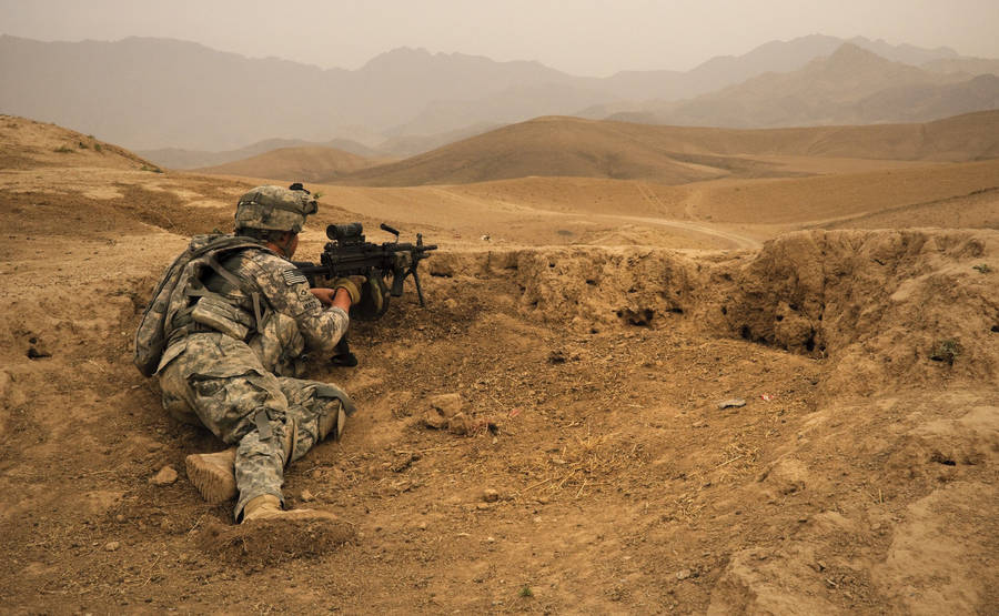 Us Army Mountainous Arid Desert Wallpaper