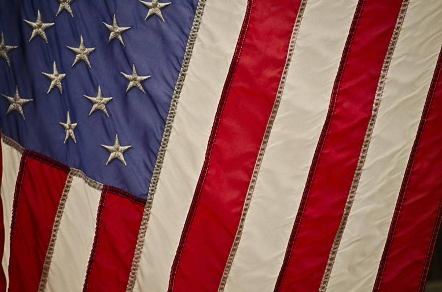 Usa Flag Iphone Close-up Shot Wallpaper