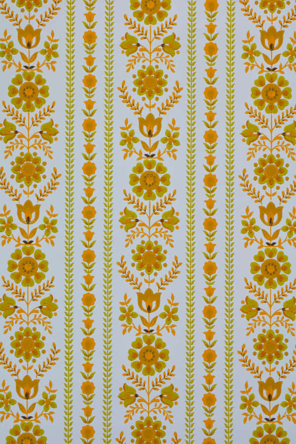 Vintage 60s Golden Vertical Flowers Wallpaper