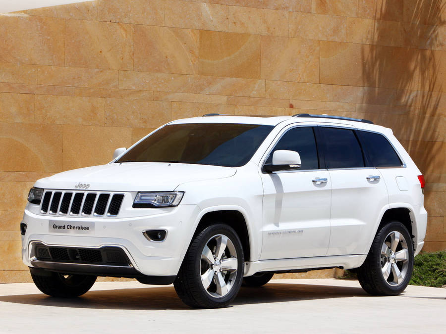 White Grand Cherokee Overland Jeep Wallpaper