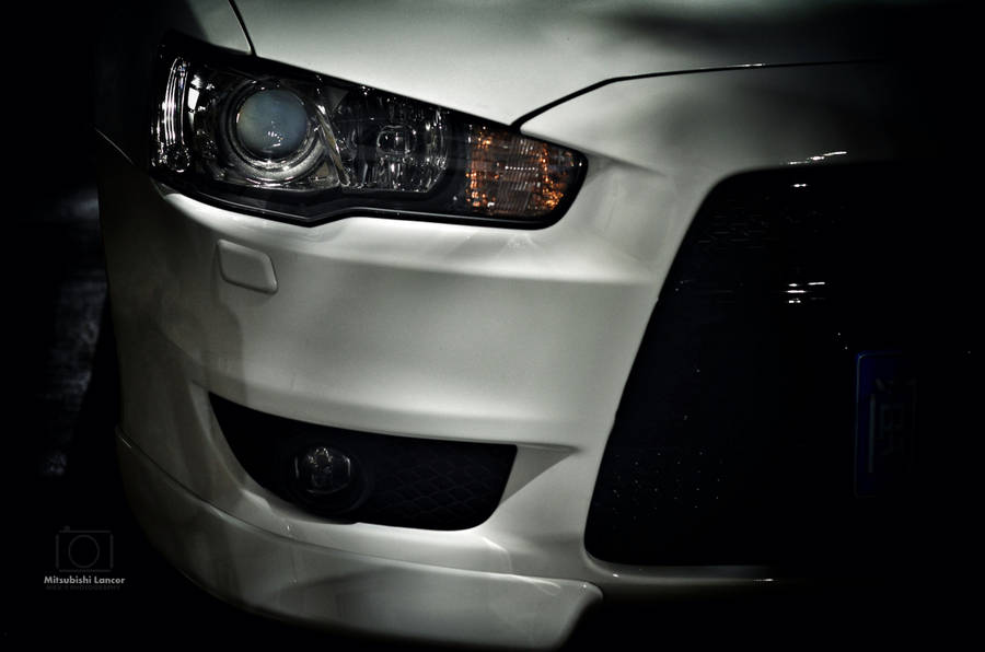 White Mitsubishi Hood Wallpaper