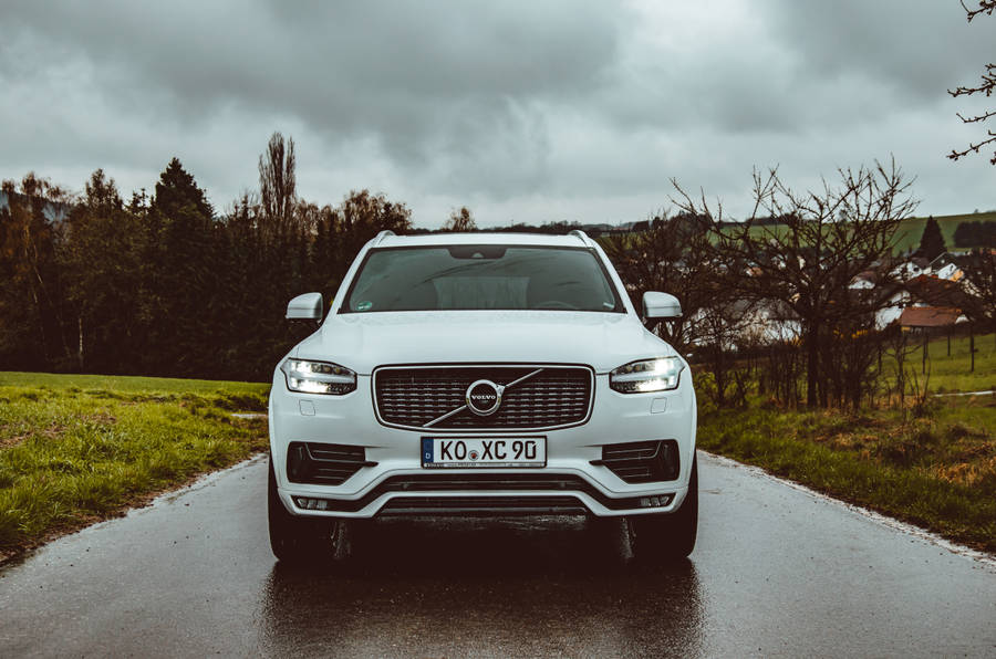 White Volvo Suv Front View Wallpaper